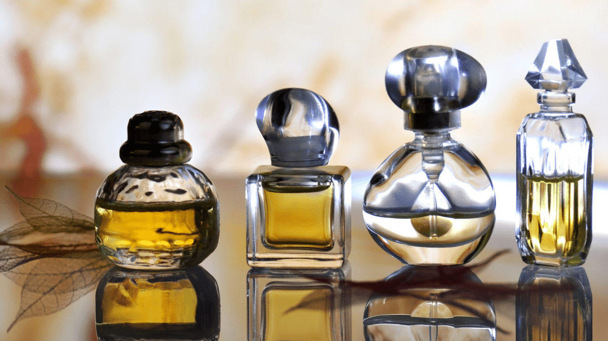 The Secret to Long-Lasting Perfume: Longevity, Sillage, and Skin Chemistry - Read Fragrances by Love Magia Inc